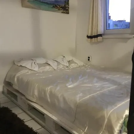 Студио На 200М От Плажа. * نيسيبار